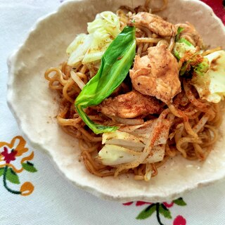 ガラムマサラとオレガノのスパイシー焼きそば♩